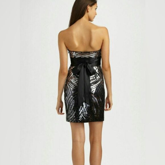 Sequined glam! BCBG Max Azria stunning strapless cocktail dress. Sz 2. - Picture 2 of 14